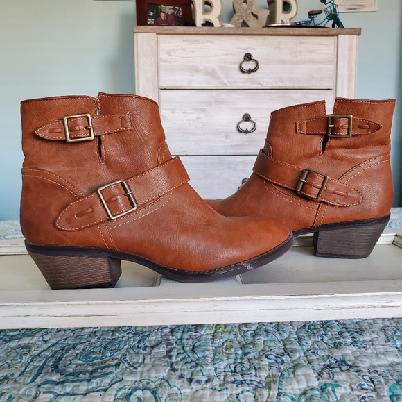 JustFab Shoes Final Price Just Fab Booties Poshmark